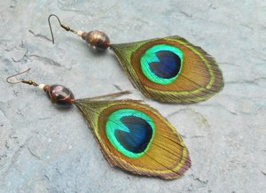 Beautiful handmade peacock feathers earrings