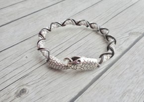 Wit leren Ouroboros armband boho style jewelry sieraden handgemaakt door Aparticle®